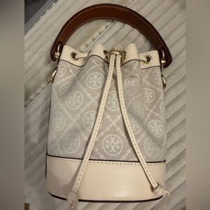 Tory Burch Elegant Cream and Brown Women's Bucket Bag